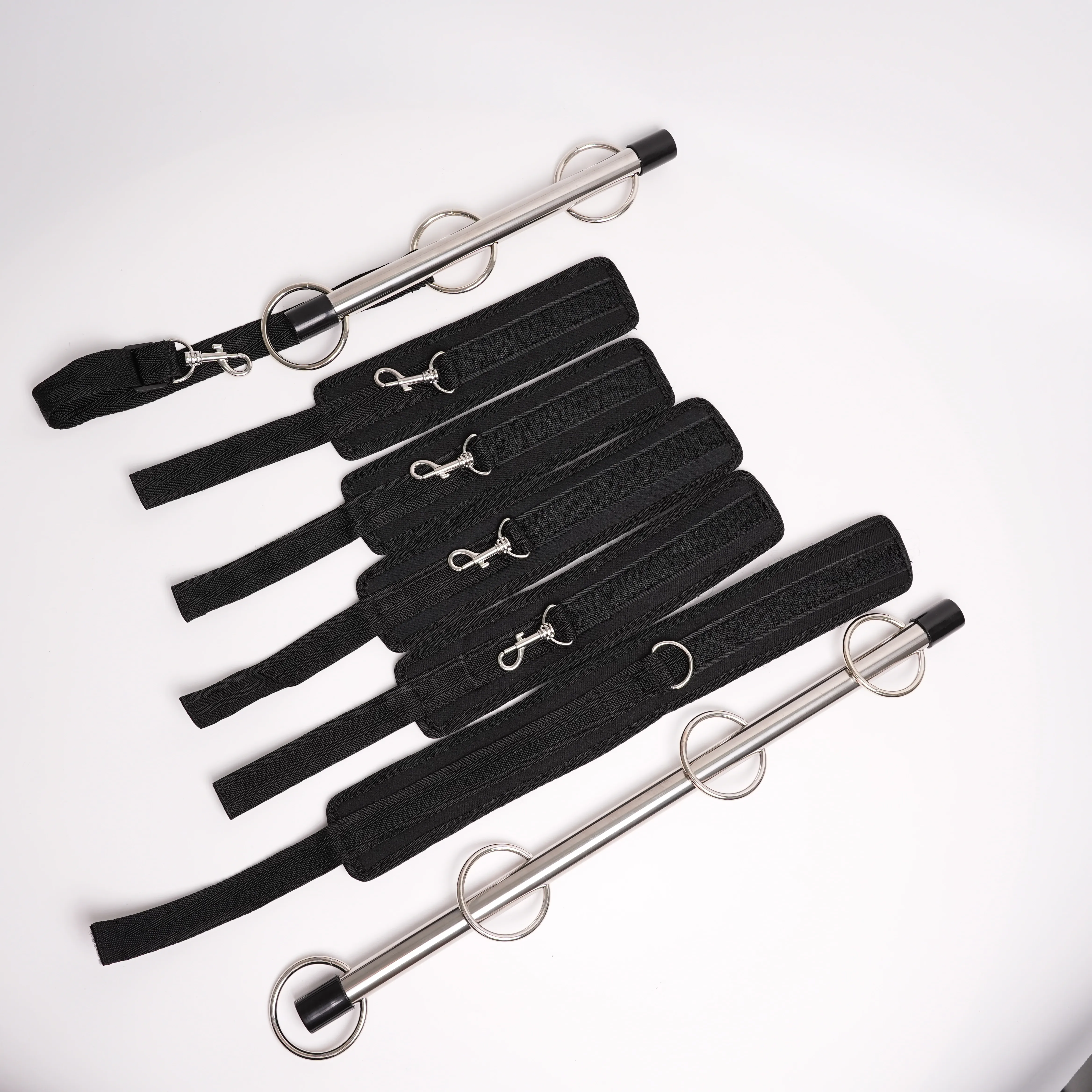 Metal Open Leg Bar Handcuffs A – Men'S Vegan Accessories recenzja i cena