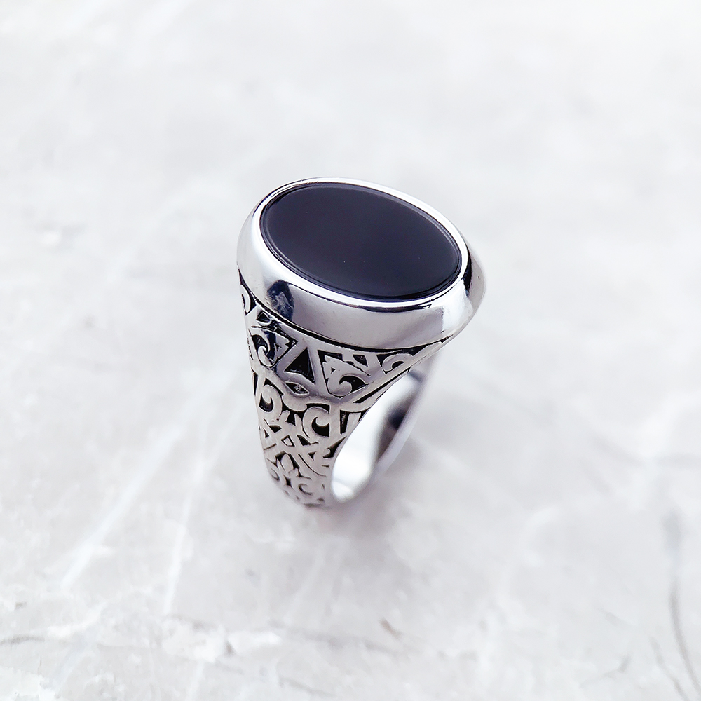 Black Oval Signet Ring Europe  – Signet Ring Men recenzja i cena