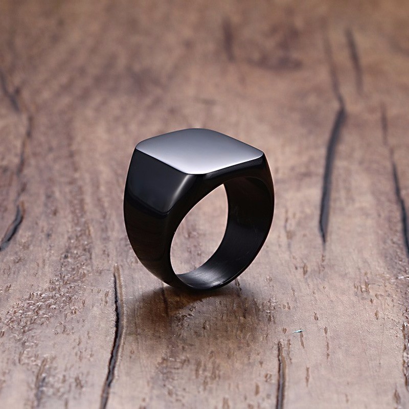 MONOGRAM SIGNET RING STAINLESS – Signet Ring Men recenzja i cena