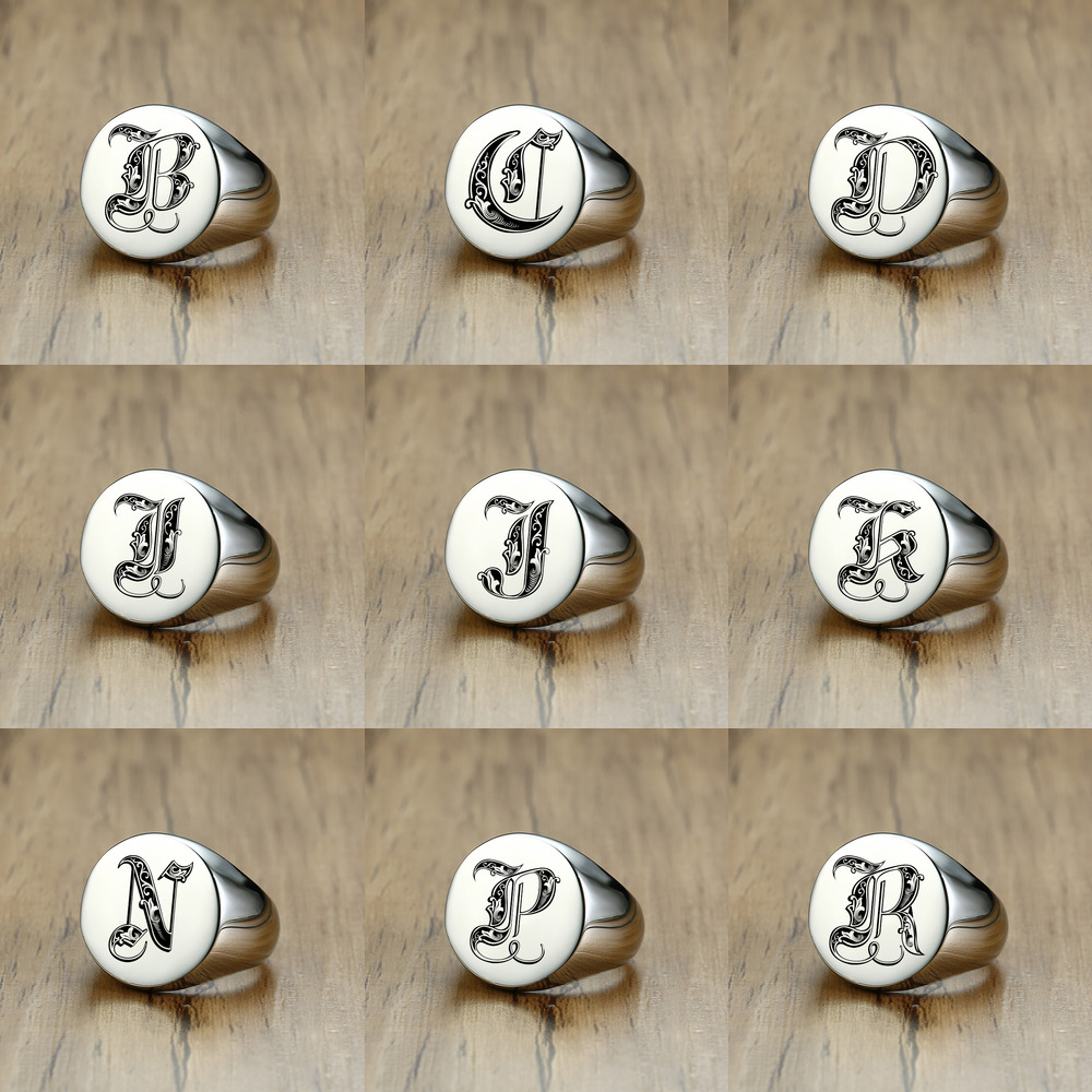 Vnox Stylish Pattern Font Init – Signet Ring Men recenzja i cena